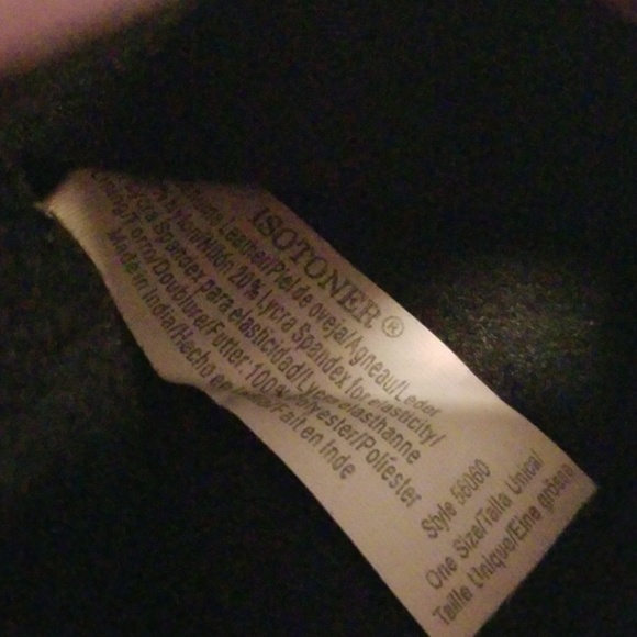 Isotoner black leather gloves - Picture 3 of 3